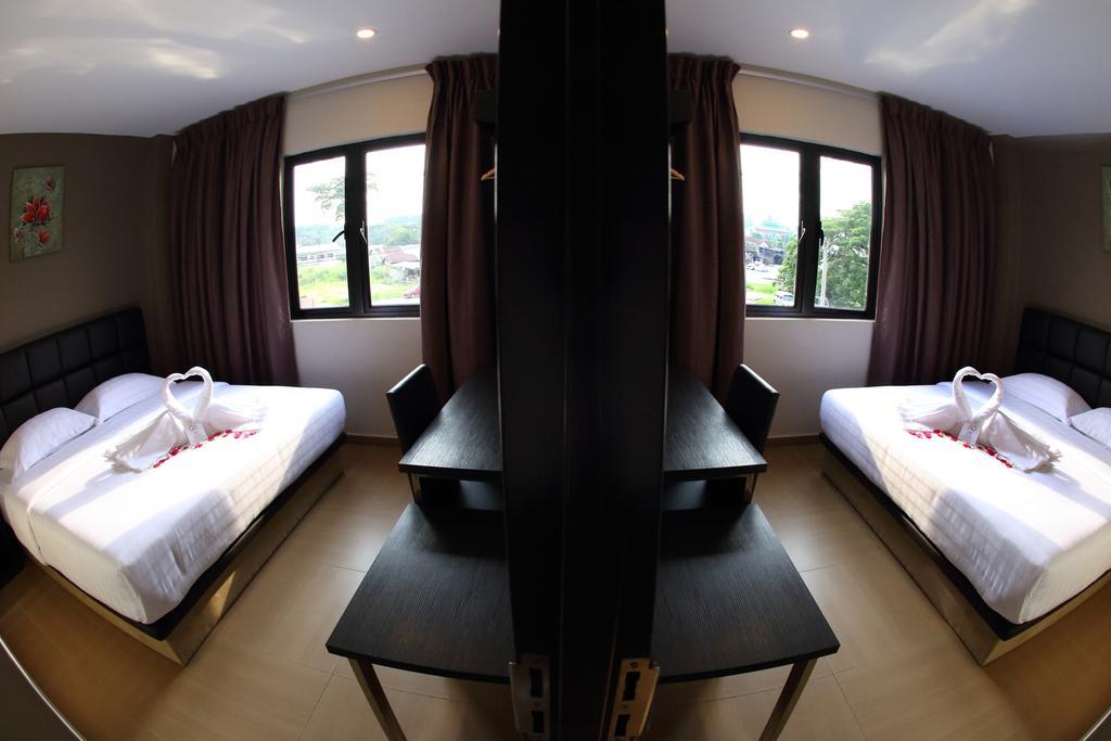 Gl Hotel Keluang Quarto foto
